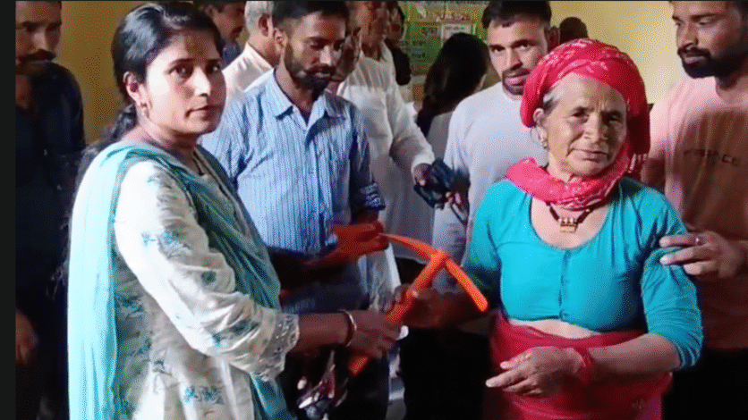 उत्तरकाशी: अस्तल ग्राम पंचायत में किसानों को मिले मुफ्त कृषि यंत्र